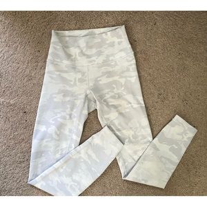 White camo lulu leggings